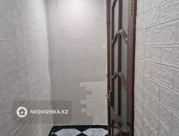 Офисное помещение, этаж 1 из 5, в жилом доме, 130 м²