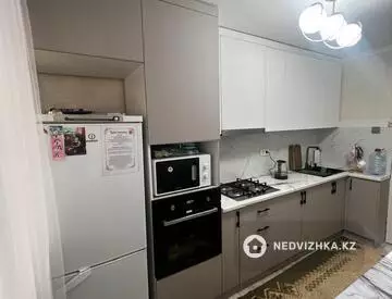 3-комнатная квартира, этаж 1 из 6, 62 м²