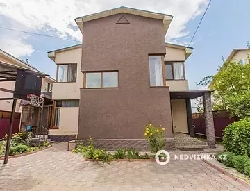 7-комнатный дом, 6 соток, 211 м²