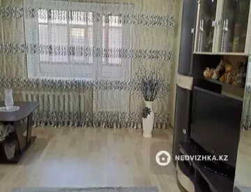 2-комнатная квартира, этаж 1 из 10, 60 м²