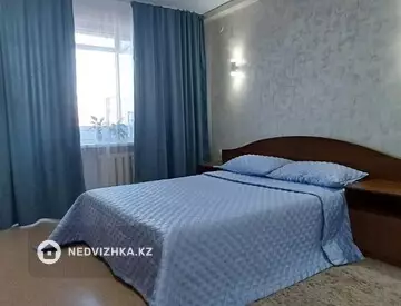 2-комнатная квартира, этаж 3 из 5, 51 м², посуточно