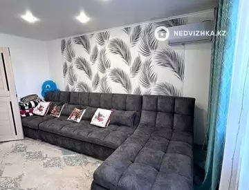2-комнатная квартира, этаж 9 из 9, 50 м²
