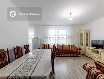 3-комнатная квартира, этаж 4 из 7, 93 м²