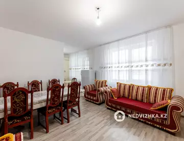 3-комнатная квартира, этаж 4 из 7, 93 м²