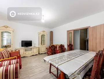 3-комнатная квартира, этаж 4 из 7, 93 м²