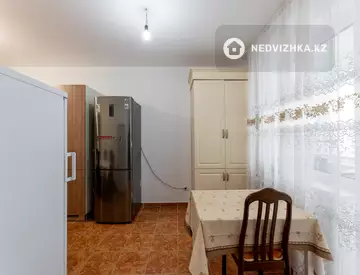 3-комнатная квартира, этаж 4 из 7, 93 м²
