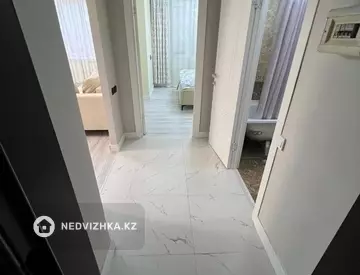 2-комнатная квартира, этаж 13 из 13, 42 м²