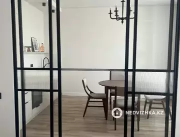 2-комнатная квартира, этаж 8 из 12, 77 м²