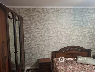 4-комнатная квартира, этаж 1 из 5, 85 м², на длительный срок