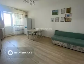 3-комнатная квартира, этаж 9 из 9, 73 м²