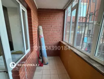 3-комнатная квартира, этаж 1 из 10, 90 м²