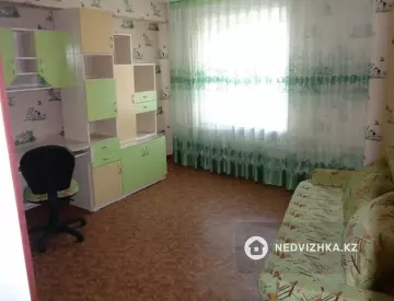 3-комнатная квартира, этаж 9 из 9, 63 м²