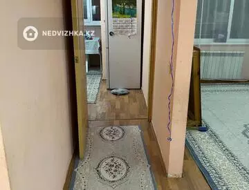 3-комнатная квартира, этаж 4 из 5, 63 м²