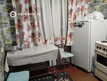 3-комнатная квартира, этаж 5 из 5, 52 м², на длительный срок