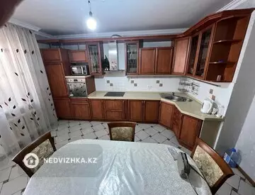 4-комнатная квартира, этаж 9 из 12, 134 м²