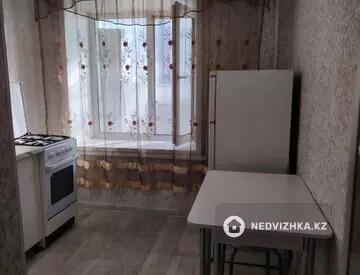 1-комнатная квартира, этаж 2 из 9, 36 м², на длительный срок