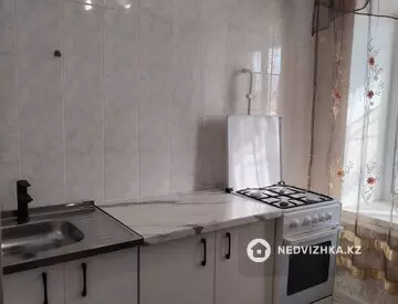 1-комнатная квартира, этаж 2 из 9, 36 м², на длительный срок