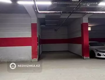 2-комнатная квартира, этаж 4 из 5, 76 м²