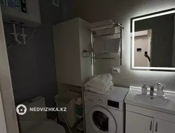 2-комнатная квартира, этаж 9 из 9, 82 м², посуточно