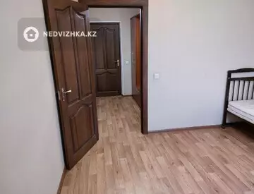 3-комнатная квартира, этаж 5 из 9, 62 м², на длительный срок