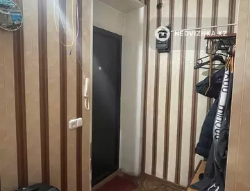 2-комнатная квартира, этаж 2 из 2, 49 м², на длительный срок