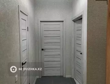 1-комнатная квартира, этаж 9 из 12, 44 м²