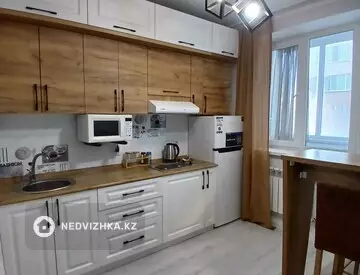 1-комнатная квартира, этаж 2 из 9, 33 м², на длительный срок