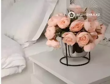 2-комнатная квартира, этаж 2 из 2, 60 м², посуточно