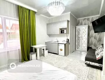 2-комнатная квартира, этаж 2 из 2, 60 м², посуточно