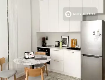 2-комнатная квартира, этаж 3 из 17, 40 м²