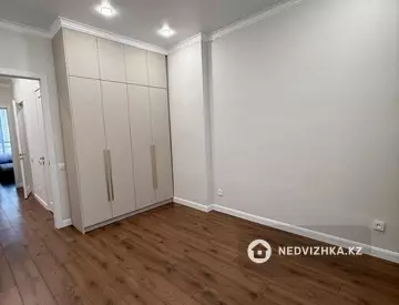 3-комнатная квартира, этаж 4 из 18, 85 м²