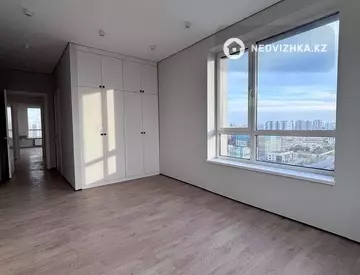 3-комнатная квартира, этаж 8 из 21, 102 м²