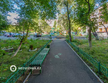 2-комнатная квартира, этаж 4 из 5, 46 м²