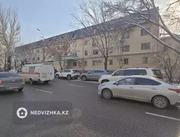 Здание, 4 этажа, 1 336 м², на длительный срок