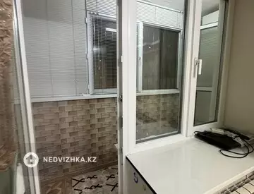 3-комнатная квартира, этаж 3 из 9, 93 м², на длительный срок