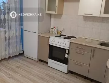 1-комнатная квартира, этаж 2 из 10, 47 м², на длительный срок