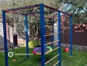 6-комнатный дом, 7 соток, 310 м²