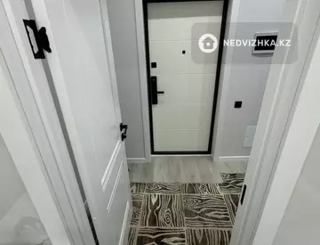 2-комнатная квартира, этаж 13 из 18, 43 м²