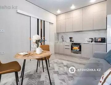 2-комнатная квартира, этаж 4 из 14, 40 м²