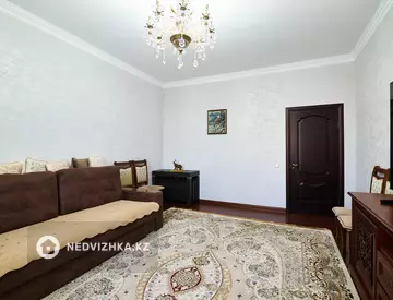 4-комнатная квартира, этаж 5 из 22, 122 м²