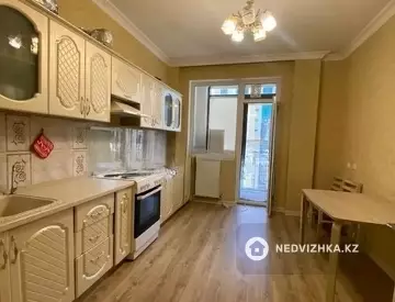 2-комнатная квартира, этаж 7 из 14, 76 м²