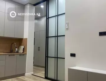 2-комнатная квартира, этаж 9 из 9, 41 м²