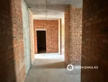 2-комнатная квартира, этаж 4 из 8, 75 м²