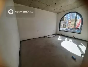 2-комнатная квартира, этаж 2 из 15, 79 м²