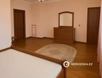 3-комнатная квартира, этаж 11 из 13, 114 м²
