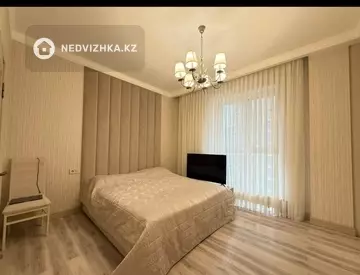 3-комнатная квартира, этаж 8 из 19, 106 м²