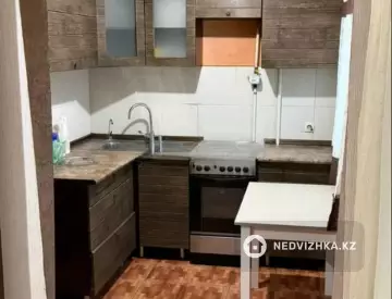 2-комнатная квартира, этаж 3 из 5, 48 м²