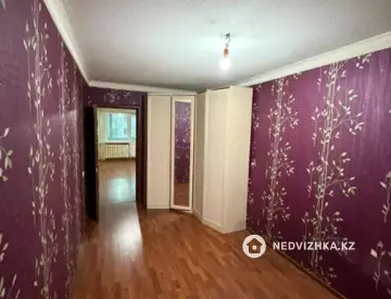2-комнатная квартира, этаж 3 из 5, 48 м²