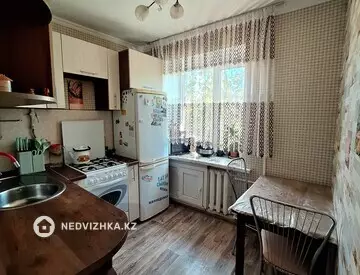 3-комнатная квартира, этаж 4 из 4, 42 м²