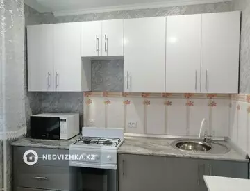 1-комнатная квартира, этаж 6 из 9, 35 м², на длительный срок